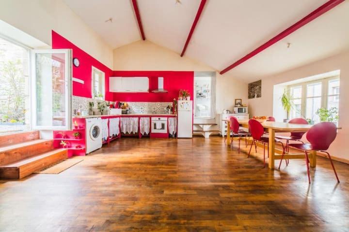 Appartement Rouge Avec Jardin Eymoutiers  Экстерьер фото